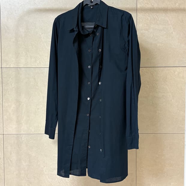 앤드뮐미스터 07fw 더블 레이어 백 스트랩 셔츠