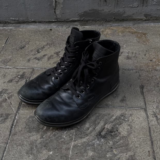 프라다 스포츠 레더 앵클부츠