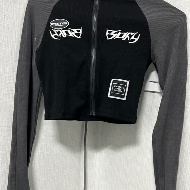 바이커 크롭 집업