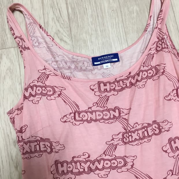 버버리 로고 핑크 슬리브