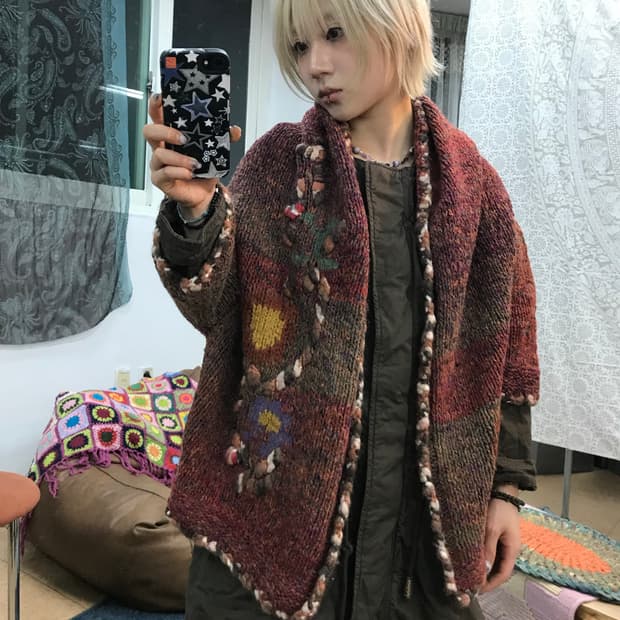 썰스데이아일랜드 자수 7부 오픈 가디건 