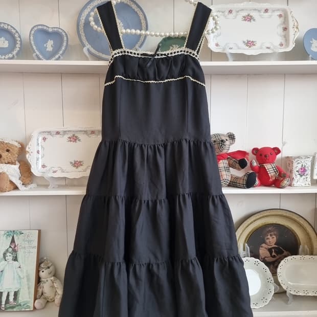 Emily Temple Cute 블랙 리본 티어드 원피스