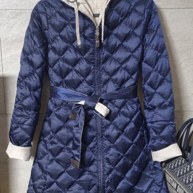 정품) 막스마라 더 큐브 리버서블 패딩 