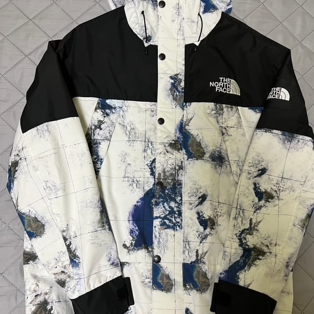 노스페이스 바이든 지구 자켓