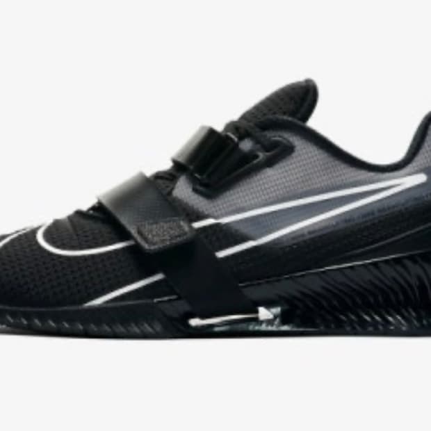 나이키 로말레오4 265사이즈