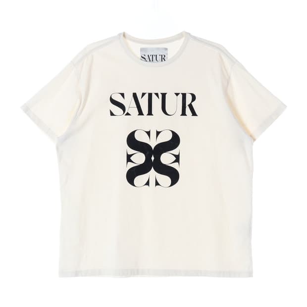 SATUR 올 데이 로고 반팔 티셔츠 크림 L