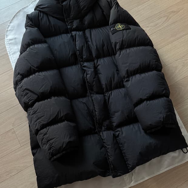 [ XL ] 25FW 스톤아일랜드 크링클랩스 윈드 레지스턴스 다운 패딩