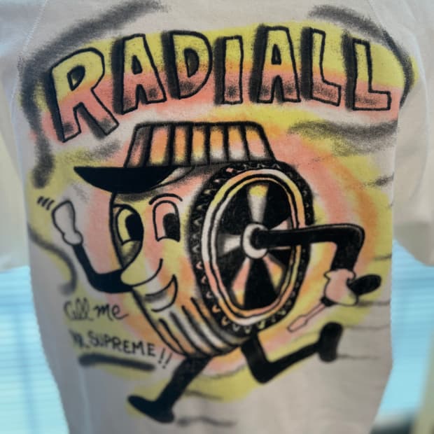 RADIALL 에어브러시 그래픽 반팔 맨투맨