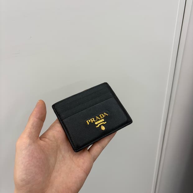 프라다 카드지갑