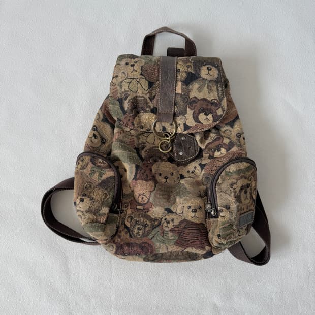 Pre owned 곰돌이 백팩