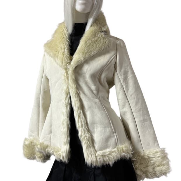 핀터레스트 무드 y2k 페이크 퍼 코트