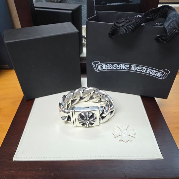 크롬하츠 CH플러스 엑스라지 박스팔찌