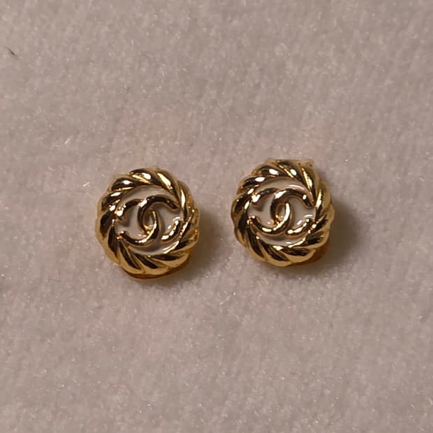 샤넬 금장 cc로고 클립형 귀걸이