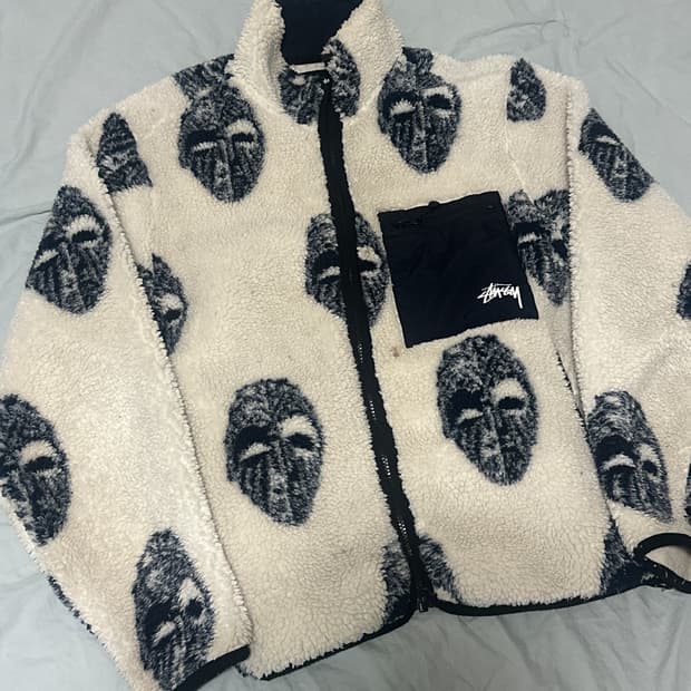 스투시 마스크 쉐르파 자켓 