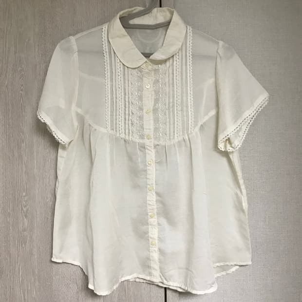 오월 빈티지 모리걸 크림 레이스 홍콩 블라우스