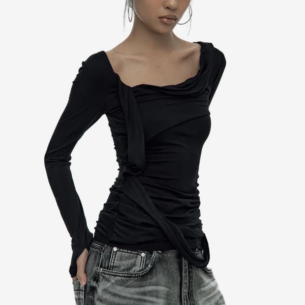 카시코 Drape Asymmetric Long Sleeve Black