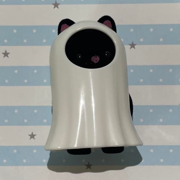 실바니안 미드나잇 유령 고양이
