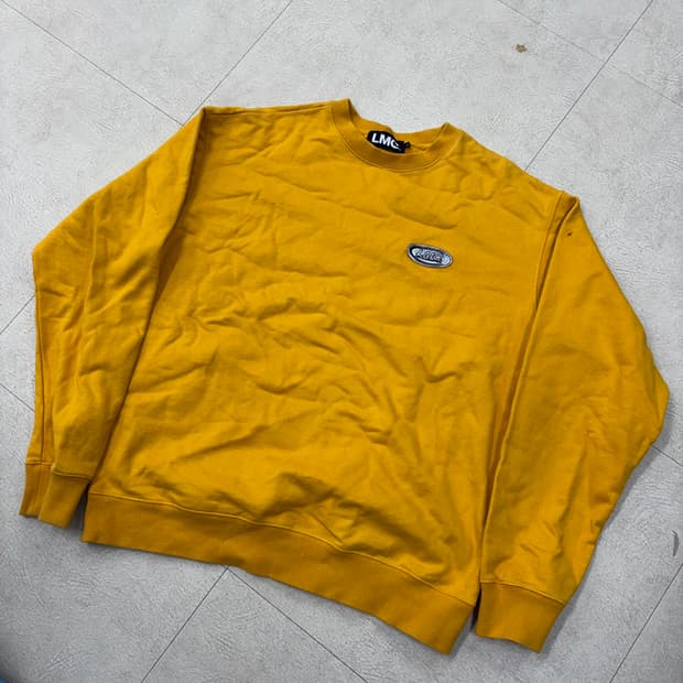 Lmc 스몰로고 머스타드 맨투맨