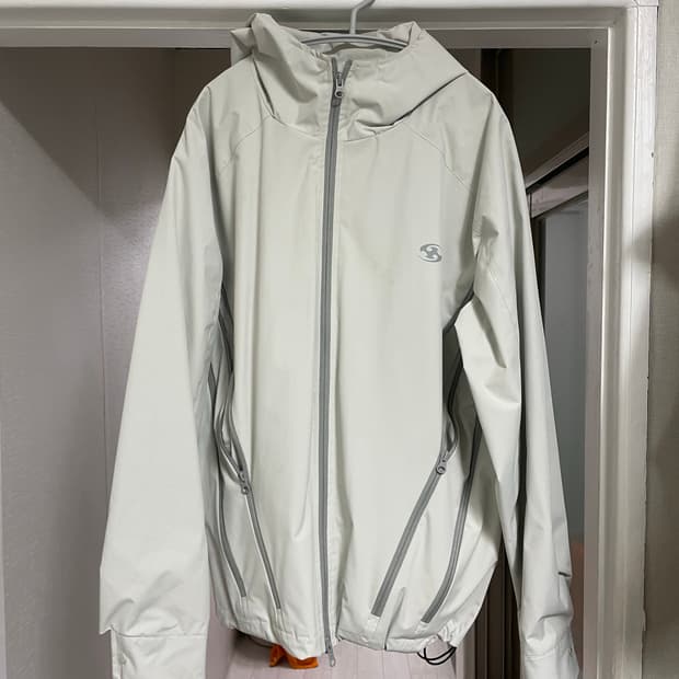 산산기어 지퍼 자켓 오프화이트