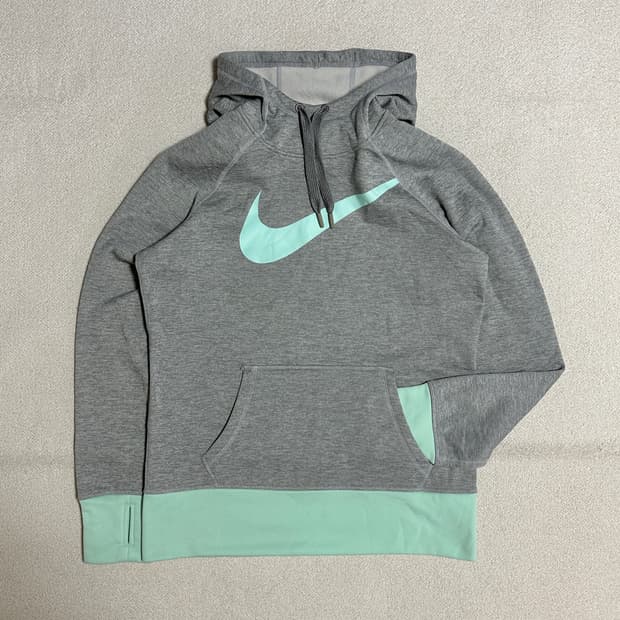 나이키 써마 핏 후드티