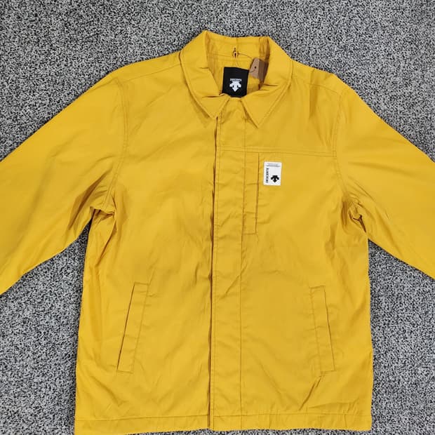 데상트 옐로우 경량 자켓 M