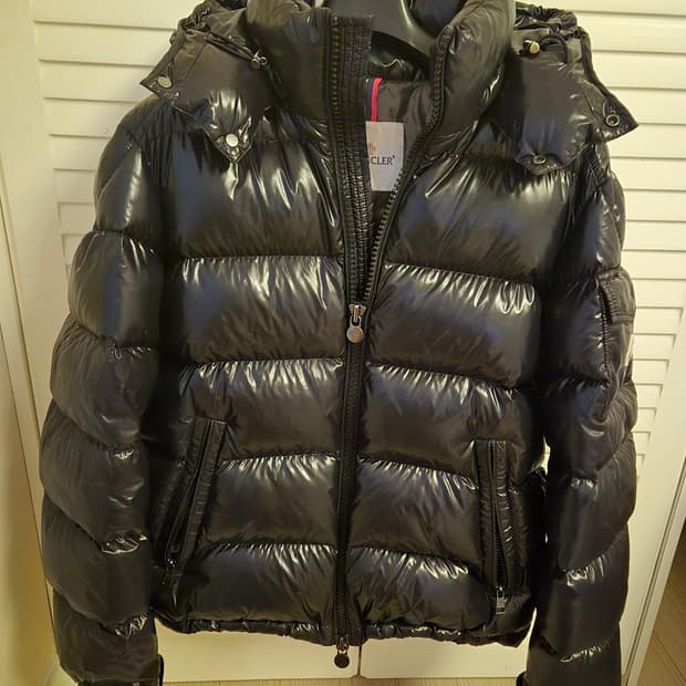 몽클레어 마야패딩 2사이즈