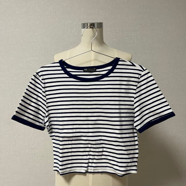 Zara 크롭티
