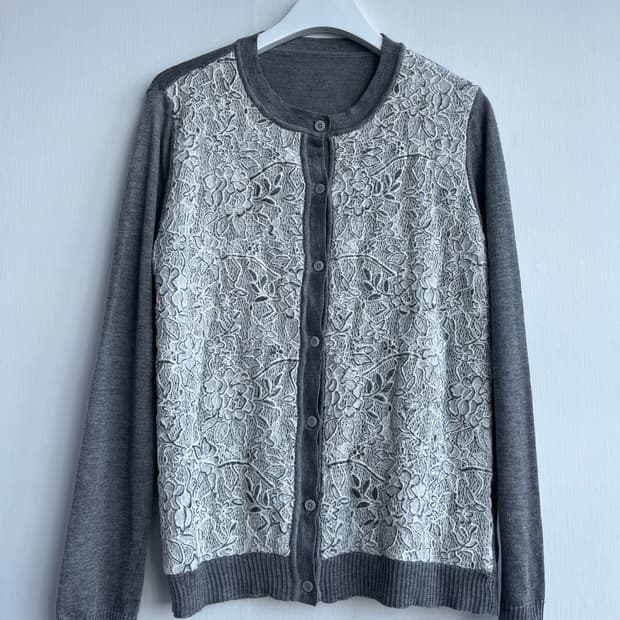 그레이 플라워 레이스 가디건