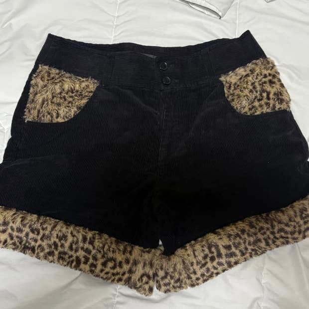 일본빈티지 레오파드 오네갸루숏팬츠