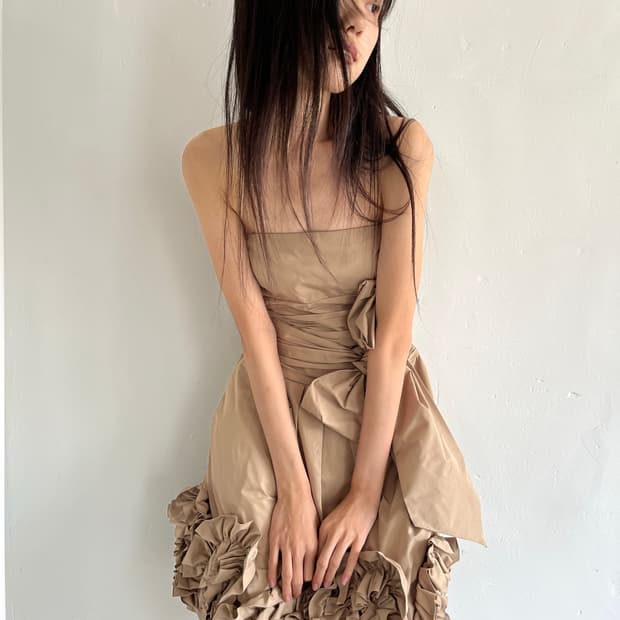 frill ribbon dress