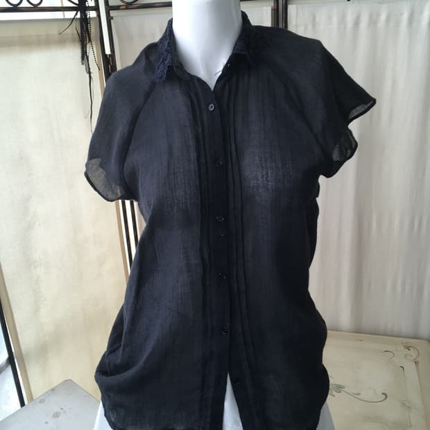 navy crochet lace shirring blouse A