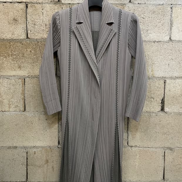 이세이미야케 페테 플리츠 롱 자켓