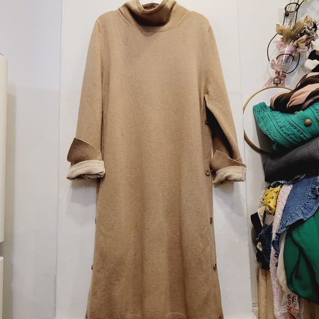 몽골리아 캐시미어 100% 니트 원피스