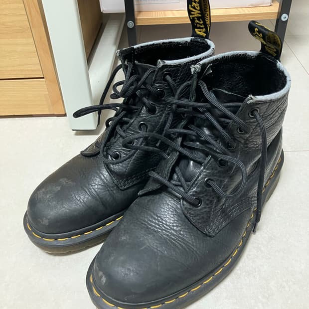 닥터마틴 101 6홀 부츠 워커 260 us8