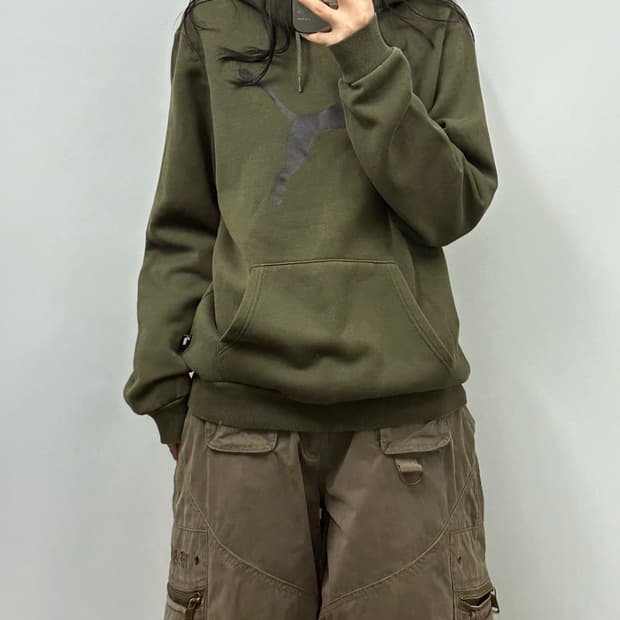 푸마 빅로고 카키 후드티