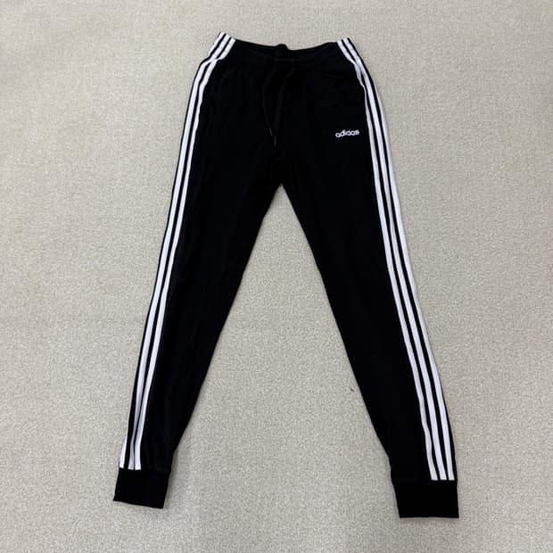 M 신형 아디다스 에센셜 트랙팬츠  0121T2