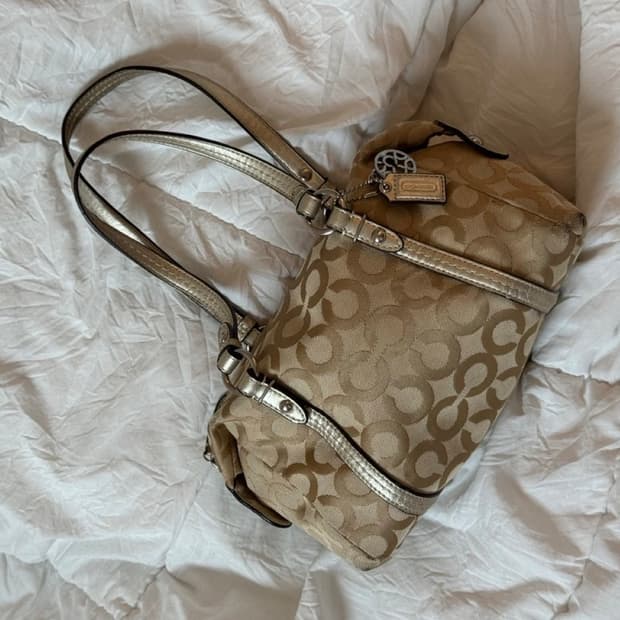 코치 시그니처 숄더백 Y2k