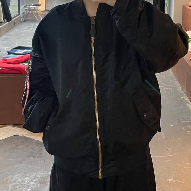 알파 인더스트리 MA-1 리버시블 플라이트 자켓 H2203