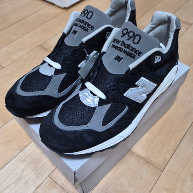 [새상품]뉴발란스 990v2 블랙 275mm