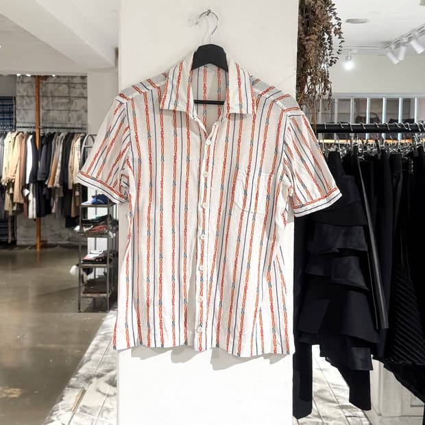 셀린느 화이트 체인 스트라이프 패턴 하프 셔츠