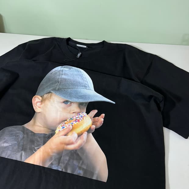 택달린새것 2 L 아크메드라비 블랙 베이비프린팅 오버핏 반팔티