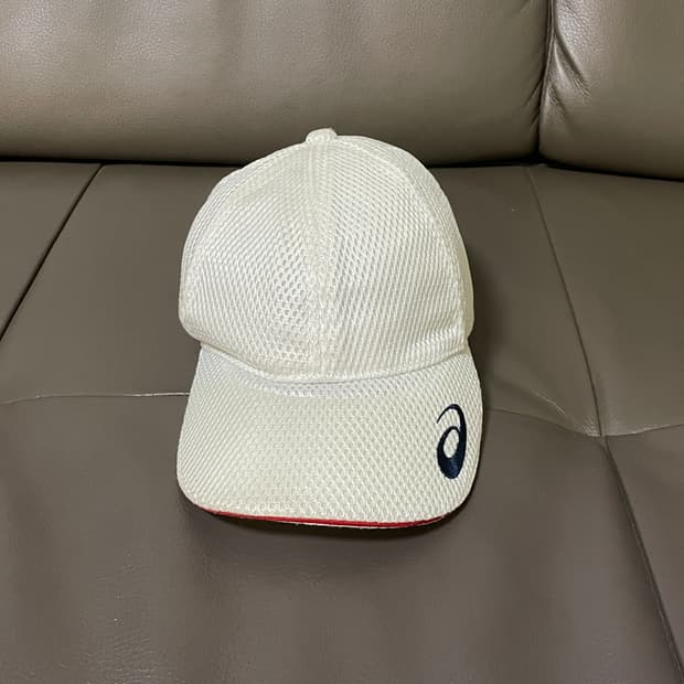 아식스 메쉬 로고 볼캡 J03653