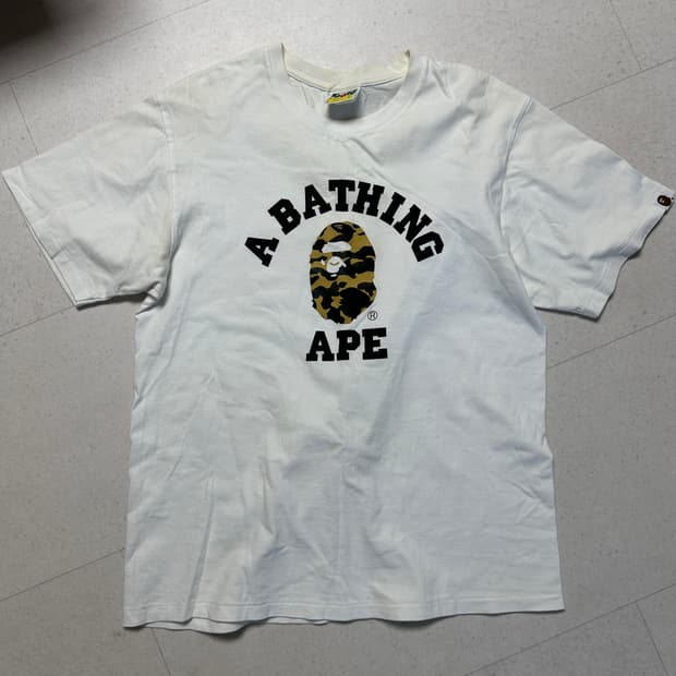 베이프 반팔 티셔츠