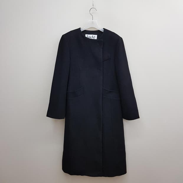 럭키슈에뜨 2022 라운드넥 캐시미어 롱코트 36사이즈