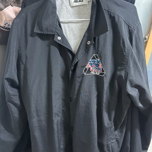 팔라스 코치자켓 블랙(떼껄룩)L 팝니다.