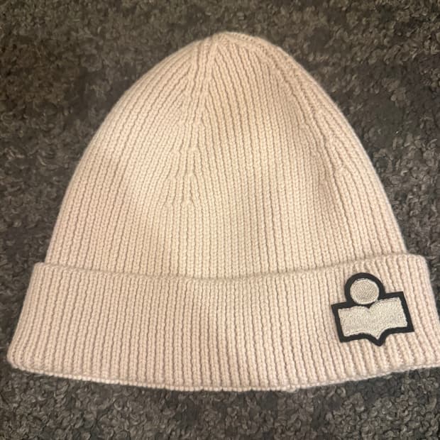 이자벨마랑 베일 로고 메리노 울 비니