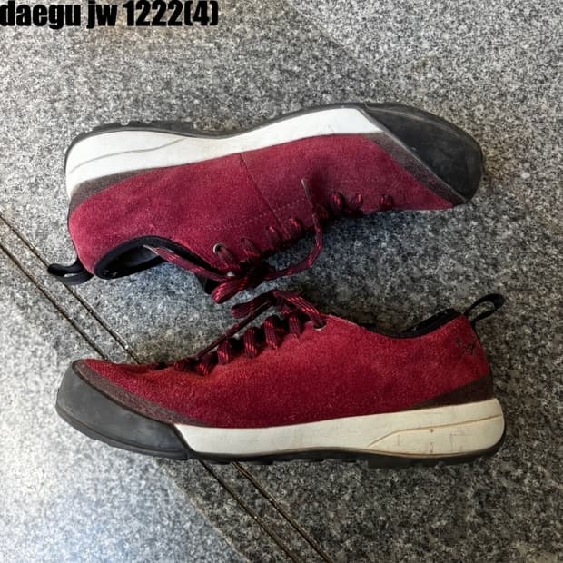 아크테릭스 신발 250 