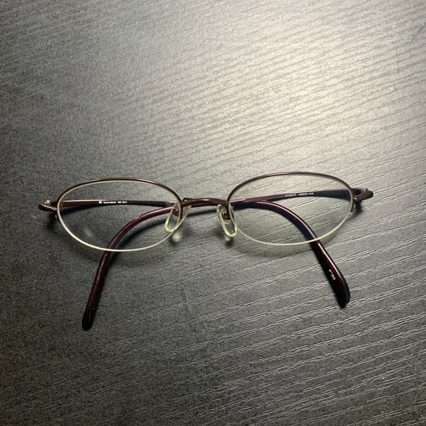 이세이미야케 im product 자주색 티타늄 반무테