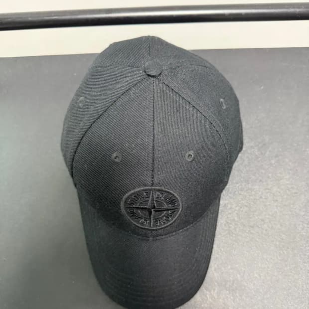 스톤 아일랜드 모자