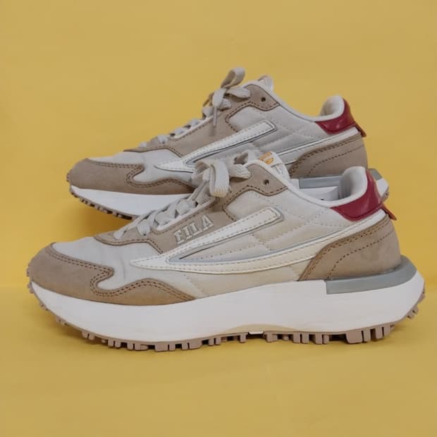 여성 휠라 유니 바스티온 런닝화, 운동화 (240)